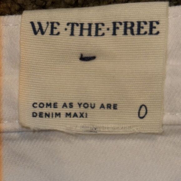 WE THE FREE COME AS YOU ARE LADIES DENIM WHITE SKIRT IN SIZE 0 NWT - Picture 3 of 3
